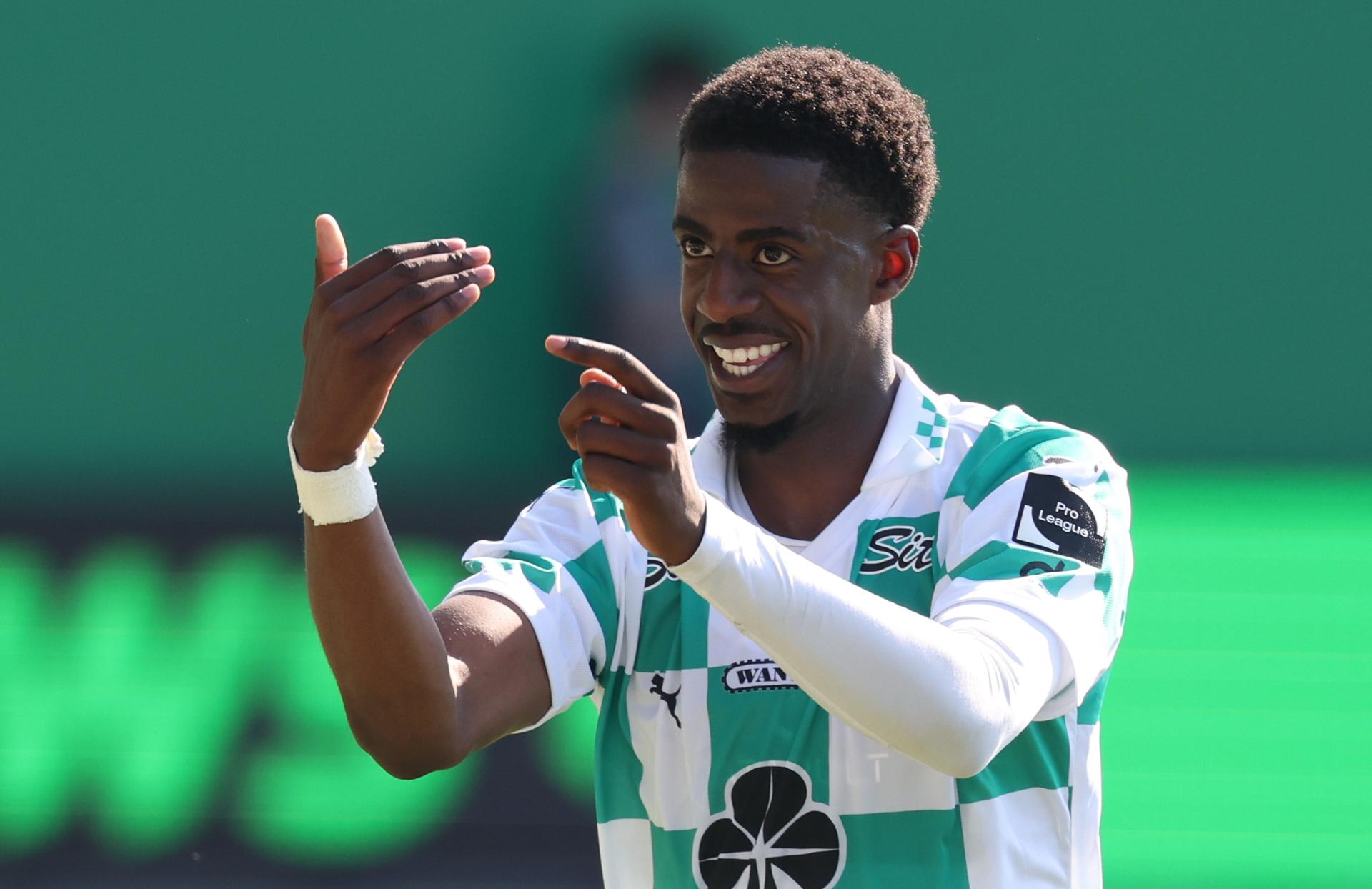 RAAL's Jordi Liongola celebrates after scoring during a soccer match between RAAL La Louviere and Cercle Brugge, Saturday 09 May 2026 in La Louviere, on the sixth and last day of the Relegation Play-offs phase of the 2025-2026 'Jupiler Pro League' first division of the Belgian championship. BELGA PHOTO VIRGINIE LEFOUR