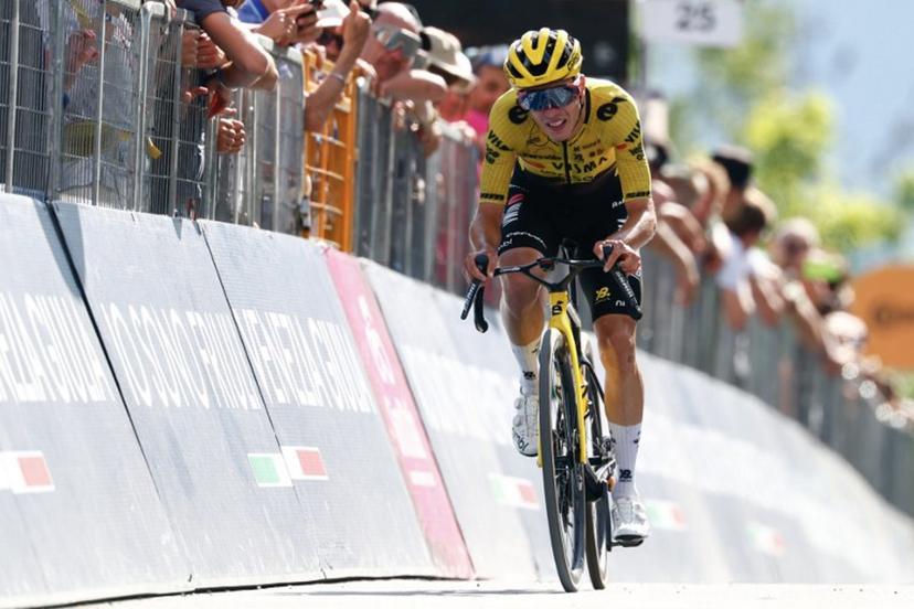 Team Visma Lease a Bike Italian rider Davide Piganzoli crosses the finish line of the 19th stage of the Giro d'Italia 2026 - Tour of Italy cycling race between Feltre and Alleghe, Italy, on May 29, 2026.  Luca Bettini / AFP