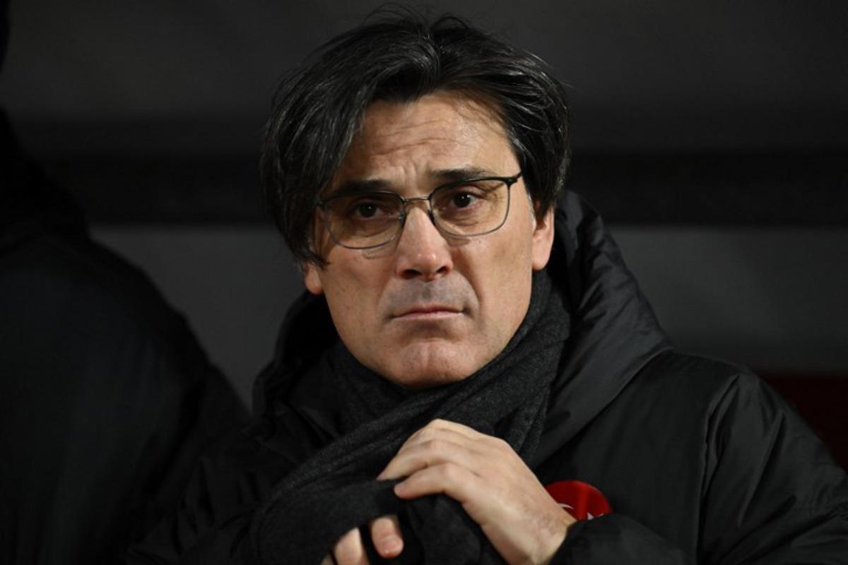 Turkey's headcoach Vincenzo Montella looks on during the FIFA World Cup 2026 European qualification final football match between Kosovo and Turkey at the Fadil Vokrri stadium in Pristina on March 31, 2026.   Armend NIMANI / AFP