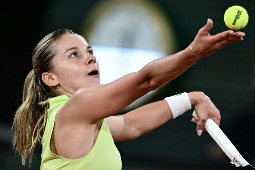 Poland's Maja Chwalinska serves to Russia's Diana Shnaider during their women's semi final singles match on day 12 of the French Open tennis tournament on Court Philippe-Chatrier at the Roland-Garros Complex in Paris on June 4, 2026.  JULIEN DE ROSA / AFP