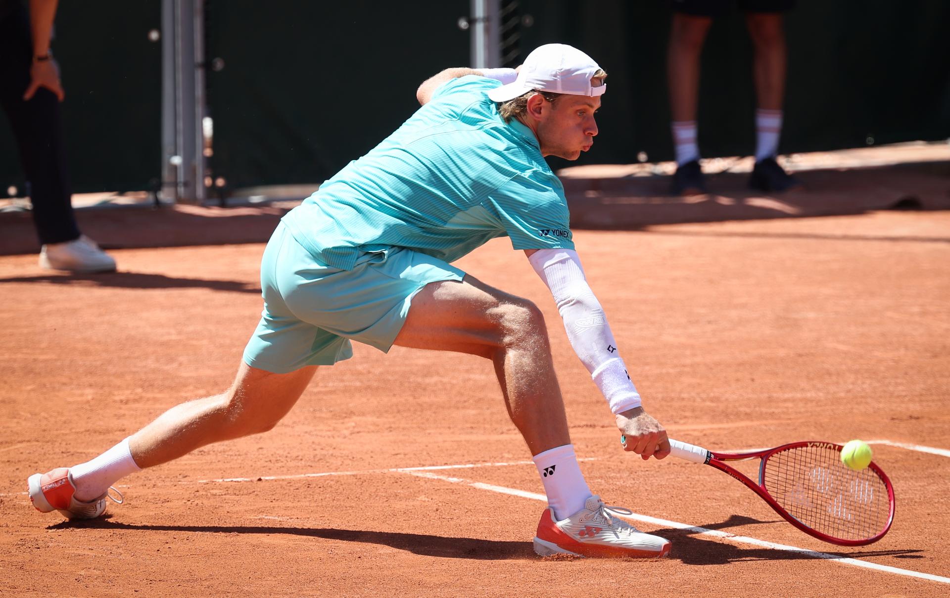 Belgian Zizou Bergs pictured in action during a first round match in the men's doubles between Belgian pair Bergs-Collignon and Belgian-Dutch pair Gille-Verbeek at the Roland Garros French Open tennis tournament, in Paris, France, Tuesday 26 May 2026. This year's tournament takes place from 18 May to 07 June. BELGA PHOTO VIRGINIE LEFOUR