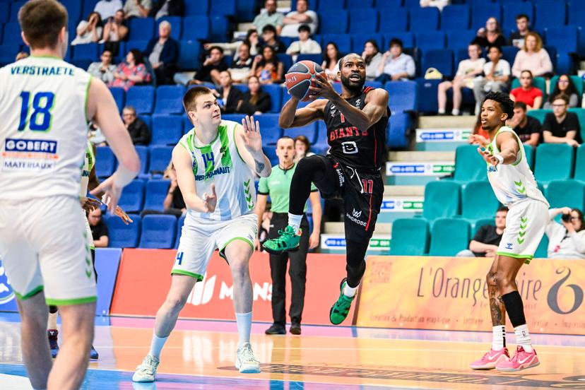 Mons' Matis Mikus and Antwerp's Joel Murray pictured in action during a basketball match between Union Mons-Hainaut and Antwerp Giants, Saturday 02 May 2026 in Mons, on matchday 32/34 in the 'BNXT League' Belgian/ Dutch first division basket championship. BELGA PHOTO TOM GOYVAERTS
