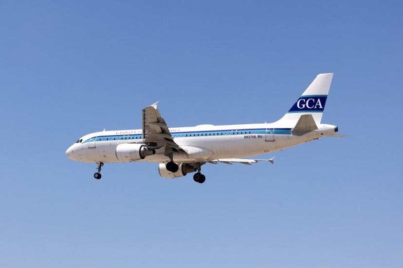 The plane carrying the Iran's National football team flies over Los Angeles International Airport before landing on June 14, 2026, on the eve of the 2026 World Cup football match between Iran and New Zealand.   ETIENNE LAURENT / AFP