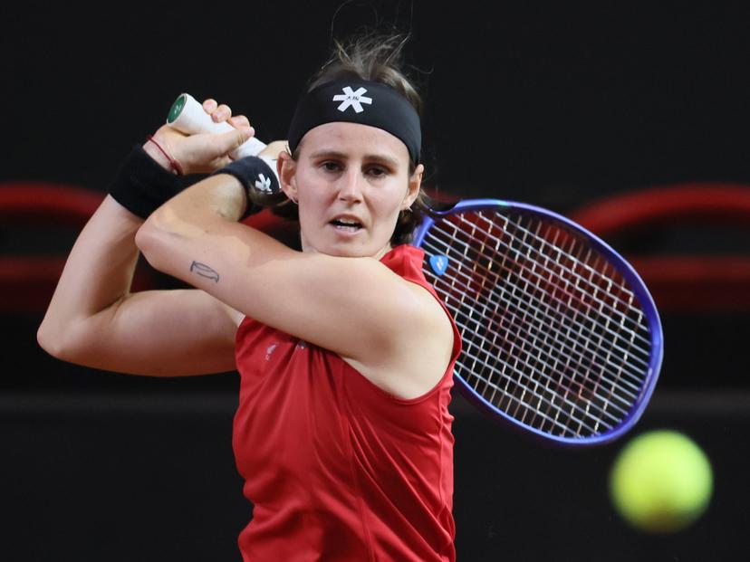 Belgian Greet Minnen pictured in action during the fourth game between Belgian Minnen and US' Jovic on the second day of the qualifiers of the Billie Jean King Cup tennis between Belgium and the USA, in Oostende, Belgium, on Saturday 11 April 2026. The meeting takes place on 10 and 11th April. PHOTO BENOIT DOPPAGNE