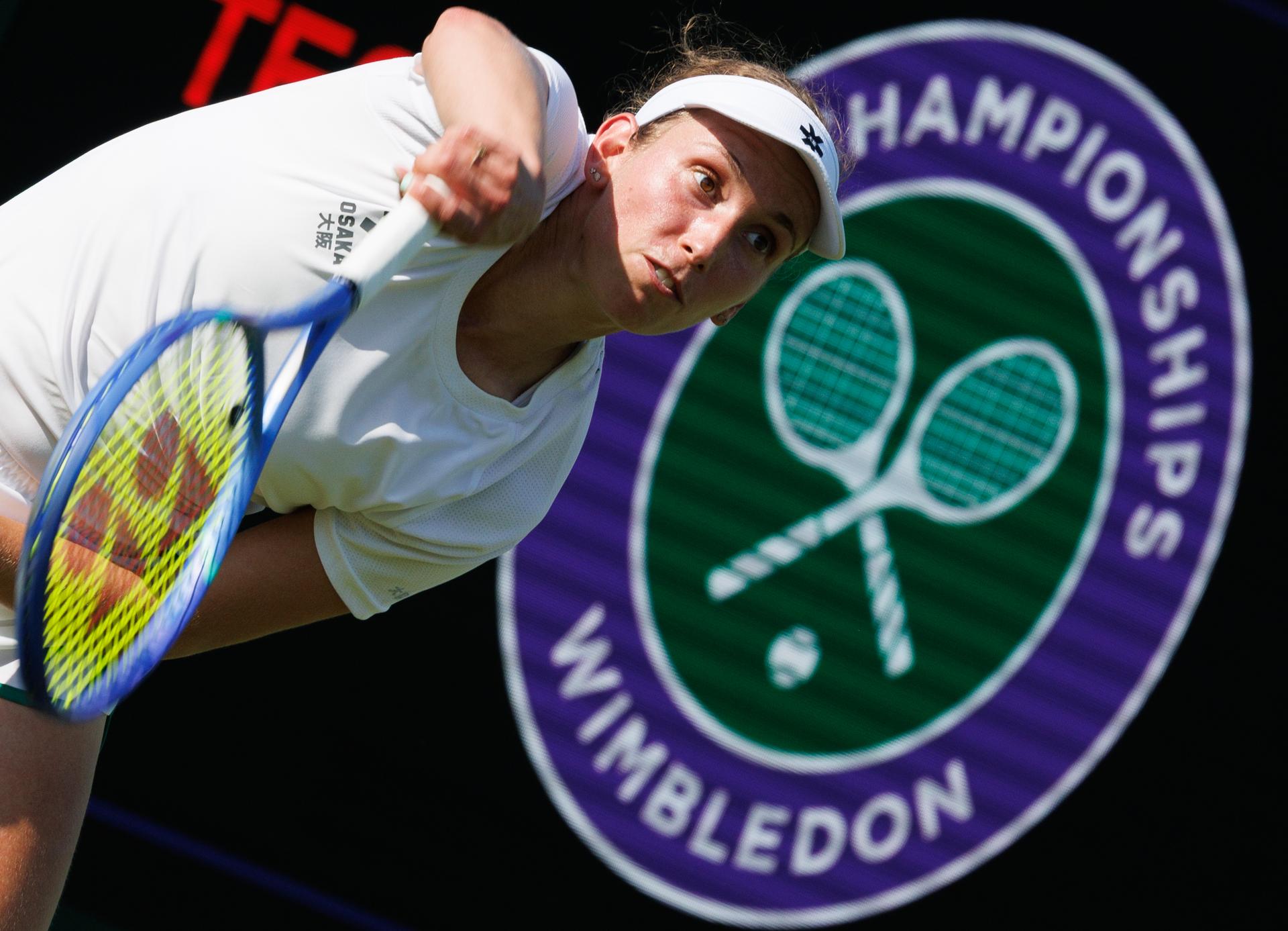 Belgian Elise Mertens pictured in action during the afternoon training session during the preparations ahead of the Wimbledon grand slam tennis tournament in London, Britain, Friday 26 June 2026. The main tournament is starting on Monday 29th June. BELGA PHOTO BENOIT DOPPAGNE