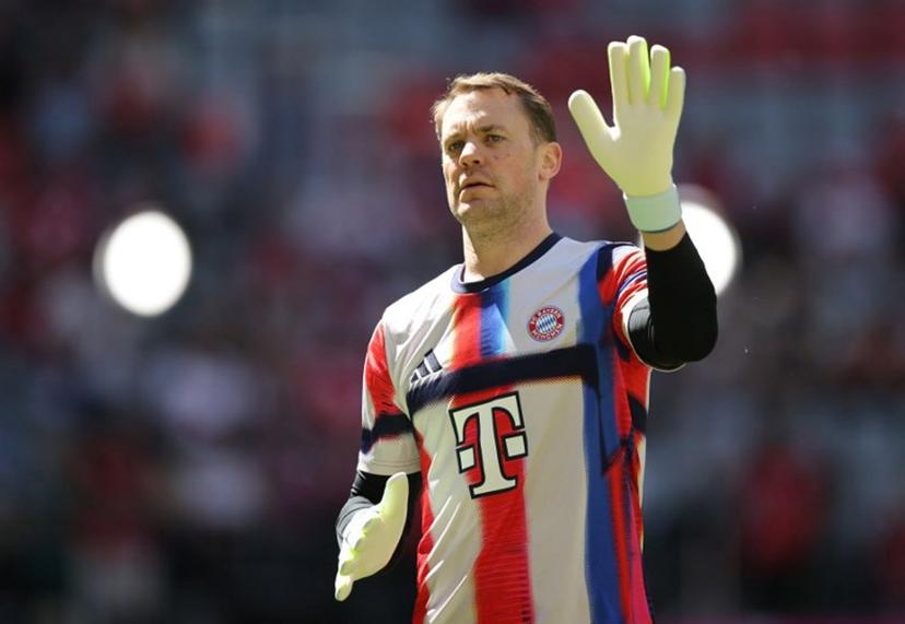 Bayern Munich's German goalkeeper #01 Manuel Neuer warms up ahead the German first division Bundesliga football match between FC Bayern Munich and Heidenheim in Munich on May 2, 2026.  Alexandra BEIER / AFP
