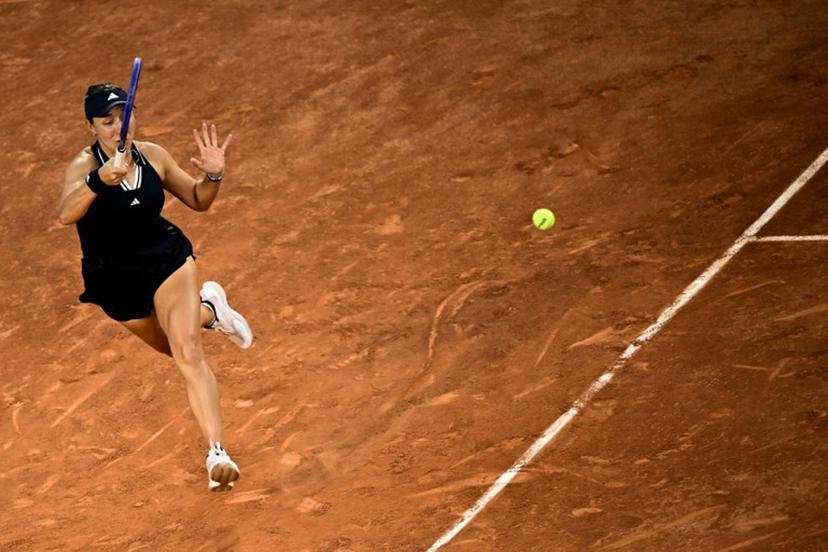 US Jessica Pegula plays a forehand return to Australia's Kimberly Birrell during their women's singles match on day 3 of the French Open tennis tournament on Court Simonne-Mathieu at the Roland-Garros Complex in Paris on May 26, 2026.  JULIEN DE ROSA / AFP