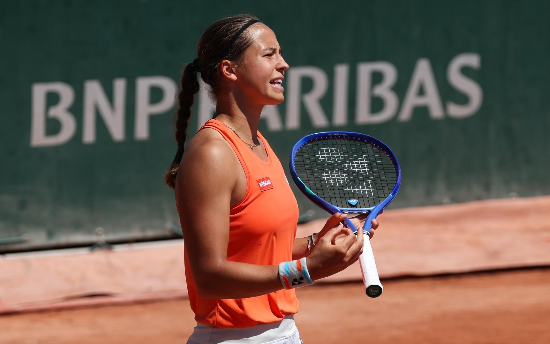 Belgian Hanne Vandewinkel looks dejected during a first round match in the women's doubles between Belgian/Australian pair Vandewinkel/Joint and French pair Jeanjean/Ponchet at the Roland Garros French Open tennis tournament, in Paris, France, Wednesday 27 May 2026. This year's tournament takes place from 18 May to 07 June. BELGA PHOTO VIRGINIE LEFOUR