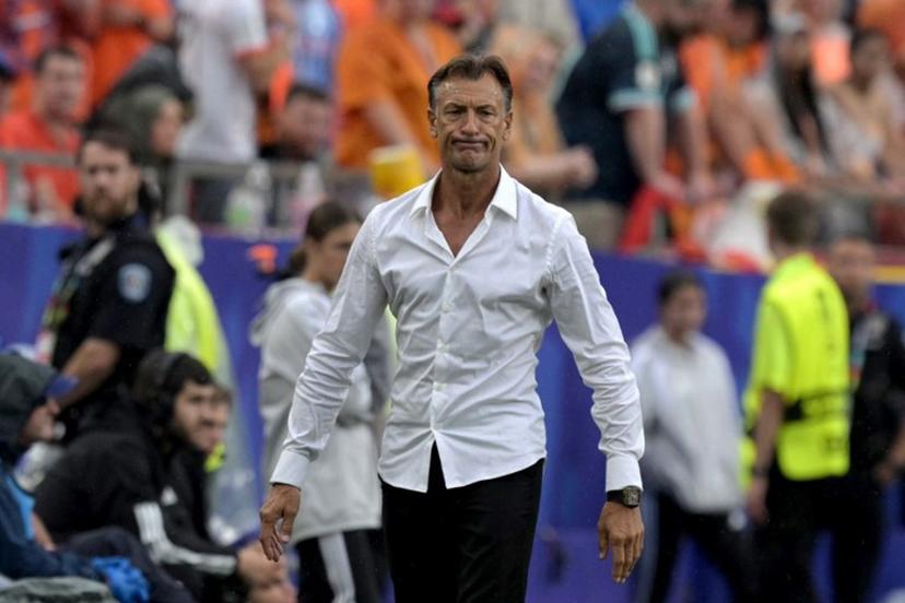 Tunisia's French head coach Herve Renard gestures during the 2026 World Cup Group F football match between Tunisia and the Netherlands at the Kansas City Stadium in Kansas City on June 25, 2026.   Juan MABROMATA / AFP