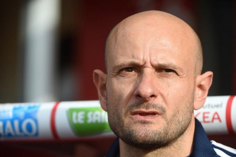 Brest's French goalkeeping coach and alternate head coach Julien Lachuer looks on during the French L1 football match between Stade Brestois 29 (Brest) and ES Troyes AC at the Francis Le Ble stadium in Brest on November 13, 2022.  Jean-Francois MONIER / AFP