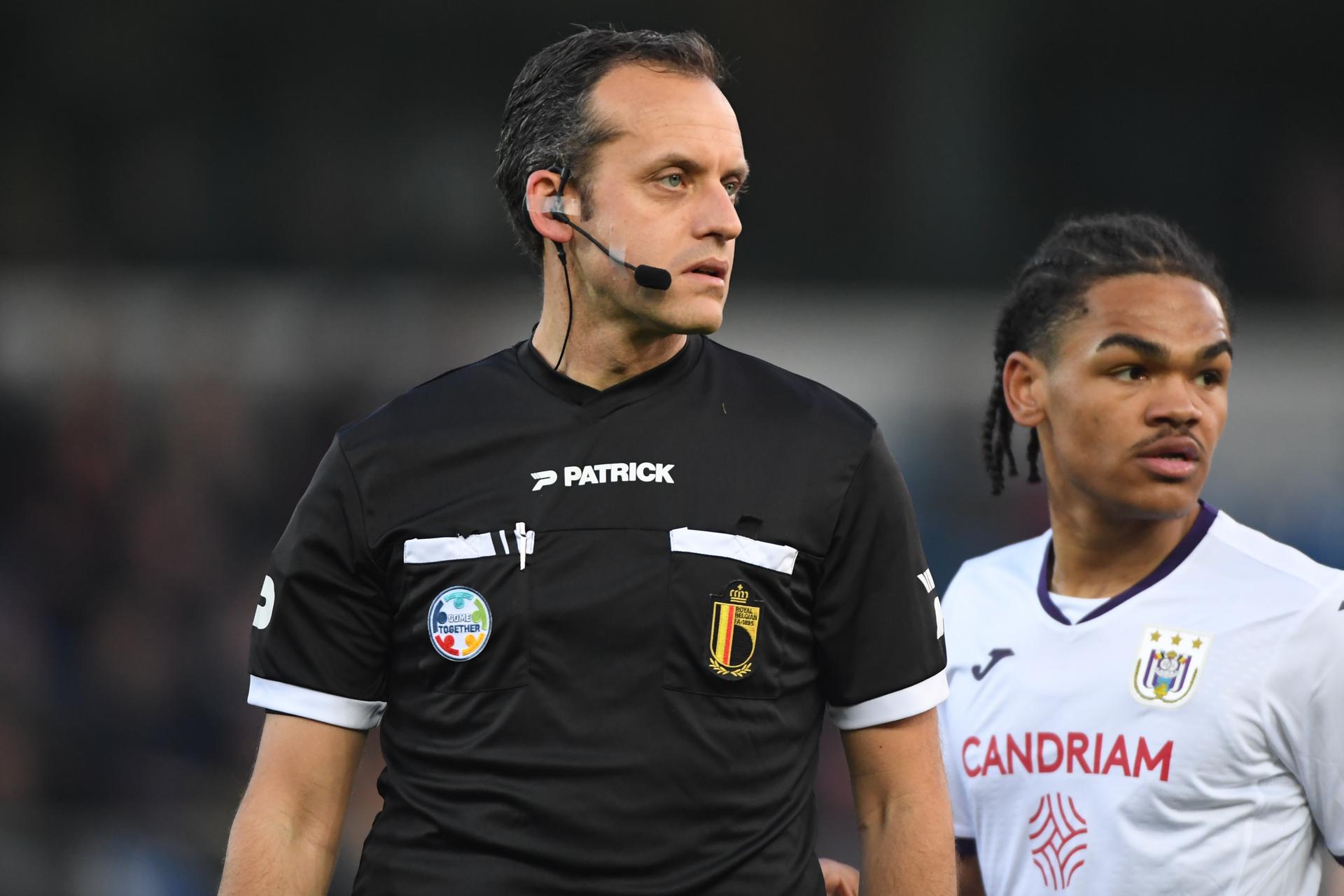referee Alexandre Boucaut pictured during a soccer match between SK Beveren and RSCA Futures (Anderlecht U23), Saturday 08 April 2023 in Beveren, on day 6 (out of 10) of the Promotion Play-Offs of the 2022-2023 'Challenger Pro League' 1B second division of the Belgian championship. BELGA PHOTO JILL DELSAUX