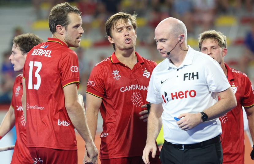 Belgium's Tom Boon and the referee pictured during a hockey game between Belgian national team Red Lions and Netherlands, Thursday 25 June 2026 in Wavre, match 14/16 in the group stage of the men's FIH Pro League competition. BELGA PHOTO VIRGINIE LEFOUR