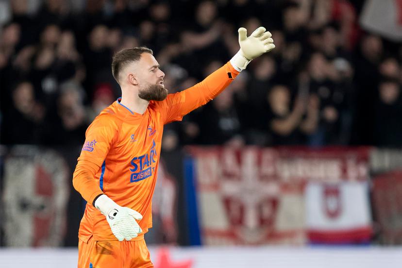OHL's goalkeeper Maxence Prevot pictured during a soccer match between Oud-Heverlee Leuven and Royal Antwerp FC, Sunday 22 March 2026 in Leuven, on day 30 of the 2025-2026 'Jupiler Pro League' first division of the Belgian championship. BELGA PHOTO KRISTOF VAN ACCOM
