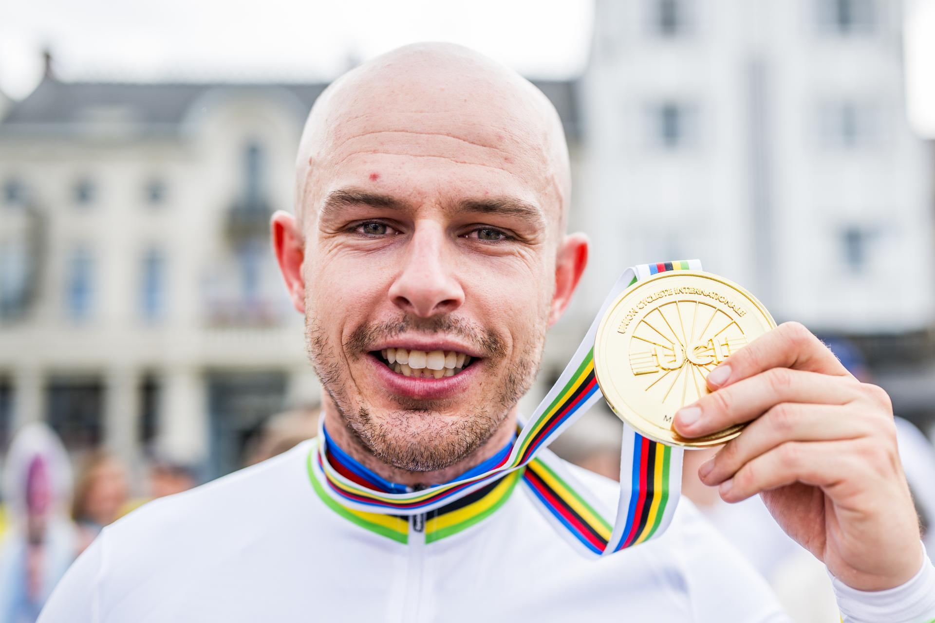 Belgium Tim Celen (MT2) pictured in action during the road race at the UCI Para-cycling Road World Championships, Saturday 30 August 2025, in Ronse. The UCI Para-Cycling Road World Championships take place from 28 to 31 Augustus in Ronse. BELGA PHOTO JASPER JACOBS