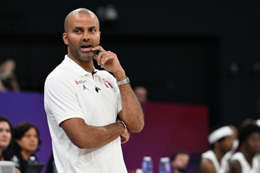 France's U17 national basketball head coach Tony Parker gives instructions to his players during the U17 Basketball World Cup group match between France and USA in Istanbul on June 27, 2026.  Ozan KOSE / AFP