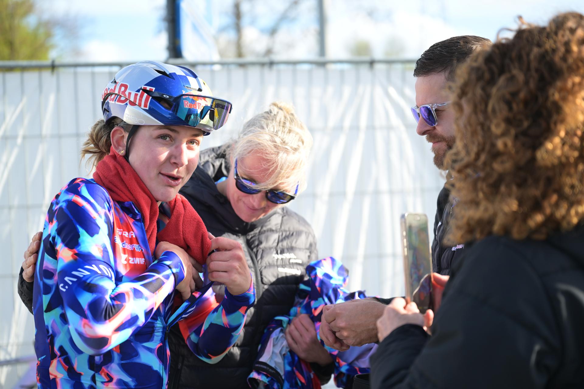 British Zoe Backstedt of Canyon-SRAM pictured after the women's race of the 'Ronde van Vlaanderen/ Tour des Flandres/ Tour of Flanders' UCI WorldTour one day cycling race, 164,1 km with start and finish in Oudenaarde, Sunday 05 April 2026. BELGA PHOTO DAVID PINTENS