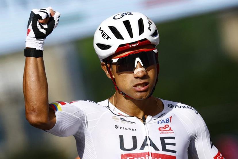 UAE Team Emirates - XRG Ecuadorian rider Jhonatan Narvaez celebrates as he crosses the finish line to win the 4th stage of the Giro d'Italia 2026 - Tour of Italy cycling race between Catanzaro and Cosenza, Italy, on May 12, 2026.  Luca Bettini / AFP