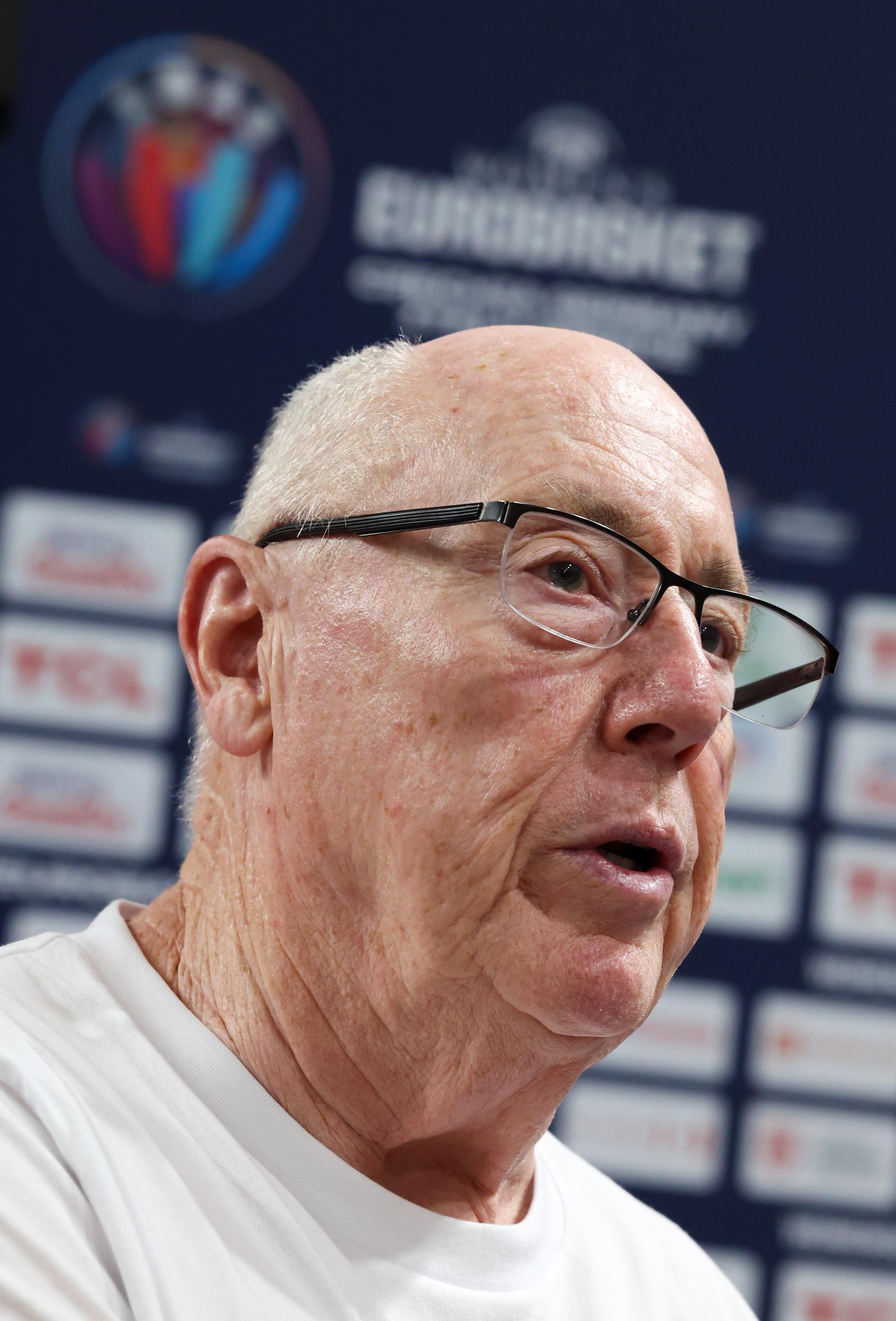 Belgium's head coach Mike Thibault pictured during a training of the Belgian national women team 'the Belgian Cats', in Brno, Czech Republlic, on Wednesday 18 June 2025, at the FIBA Women's EuroBasket 2025. BELGA PHOTO VIRGINIE LEFOUR