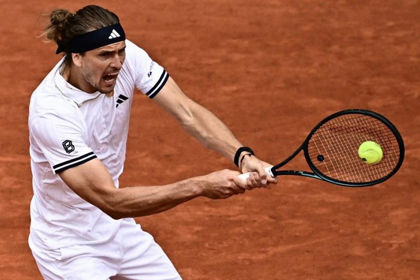 Germany's Alexander Zverev plays a backhand return to Netherlands' Jesper de Jong during their men's singles match on day 8 of the French Open tennis tournament on Court Philippe-Chatrier at the Roland-Garros Complex in Paris on May 31, 2026.  JULIEN DE ROSA / AFP