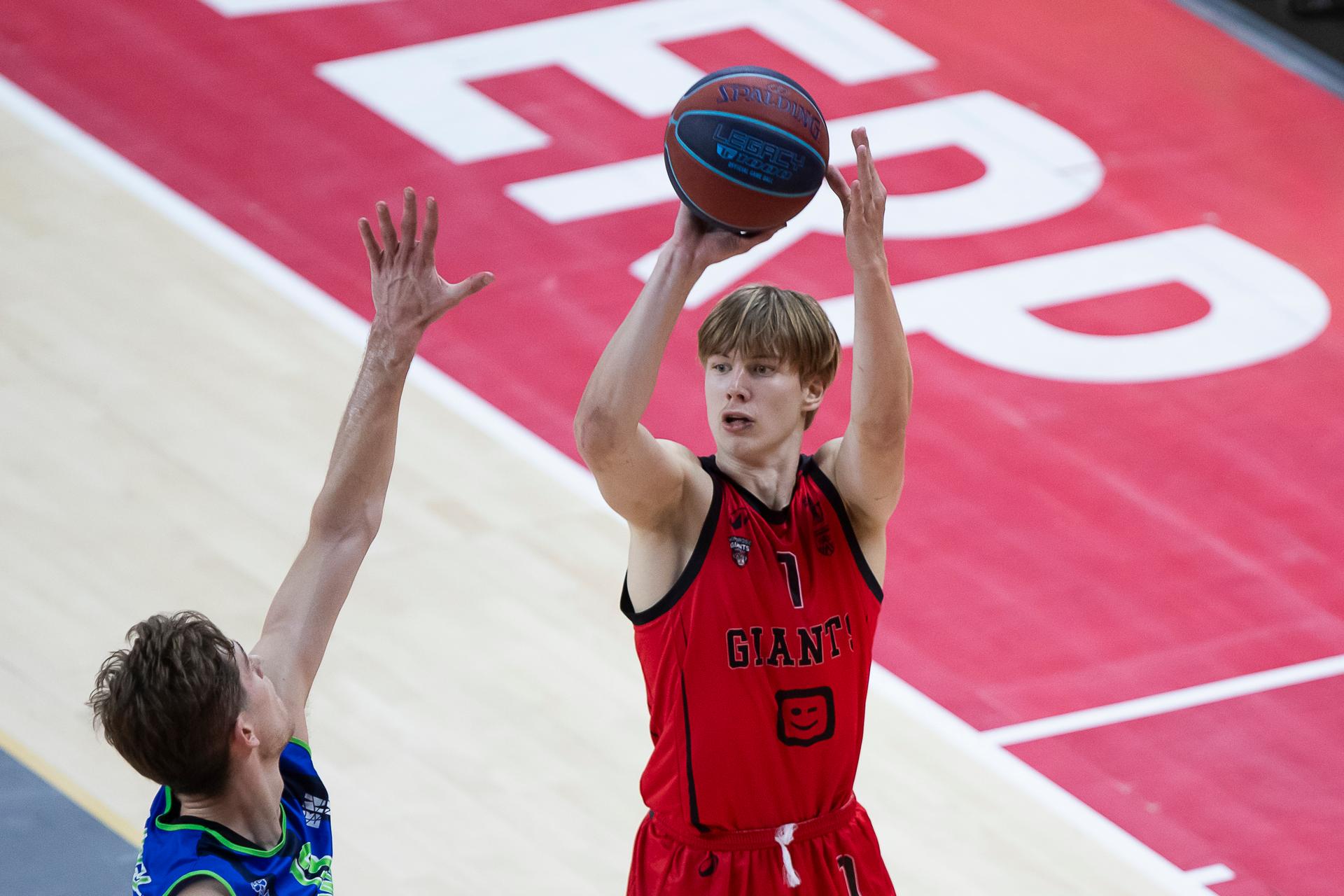 Antwerp's Feie Tallir pictured during a basketball match between Antwerp Giants and Mons-Hainaut, Sunday 26 October 2025 in Antwerp, matchday 5/34 in the 'BNXT League' Belgian/ Dutch first division basket championship. BELGA PHOTO KRISTOF VAN ACCOM