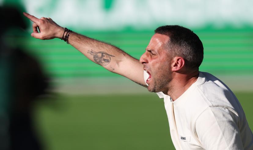 Dender's head coach Yannick Ferrera gestures during a soccer match between RAAL La Louviere and FCV Dender EH, Monday 06 April 2026 in La Louviere, on the first day of the Relegation Play-offs phase of the 2025-2026 'Jupiler Pro League' first division of the Belgian championship. BELGA PHOTO VIRGINIE LEFOUR