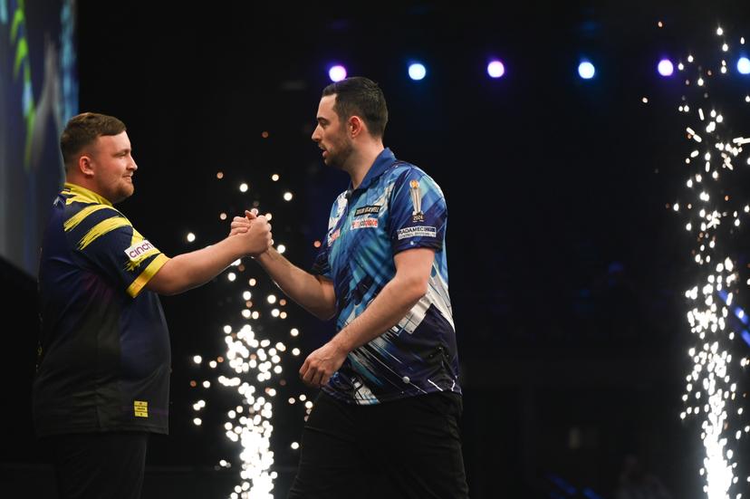 English Luke Littler and English Luke Humphries shake hands at the Premier League (Night 2/16) darts event in Antwerp on Thursday 12 February 2026. BELGA PHOTO ELIAS ROM