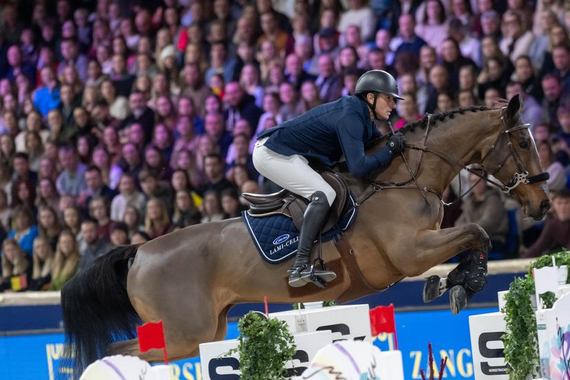 Rider Gregory Wathelet and horse Double Jeu d'Honvault the FEI World Cup Jumping competition at the "Vlaanderens Kerstjumping" equestrian event in Mechelen on Tuesday 30 December 2025. BELGA PHOTO JONAS ROOSENS