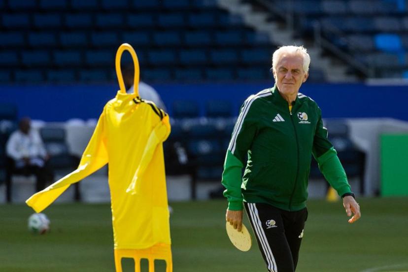 South Africa's Belgian head coach Hugo Broos attend a training session at Carson Sports Park, Carson, south of Los Angeles on June 27, 2026.  ETIENNE LAURENT / AFP