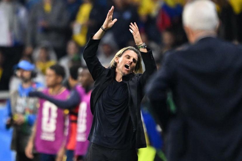 Ecuador's Argentine head coach Sebastian Beccacece reacts during the 2026 World Cup round of 32 football match between Mexico and Ecuador at the Mexico City Stadium in Mexico City on June 30, 2026.   CARL DE SOUZA / AFP