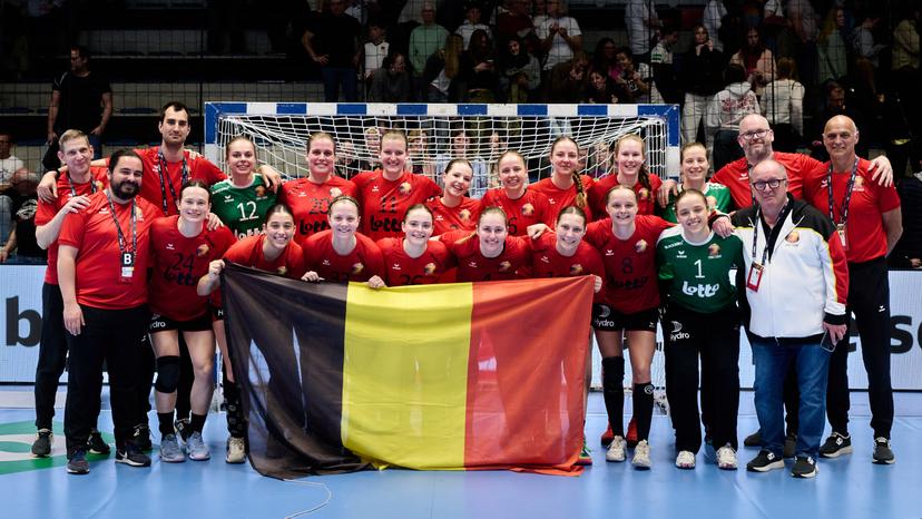 ATTENTION EDITORS - HAND OUT PICTURES - EDITORIAL USE WITH STORY ON HANDBALL ONLY - MANDATORY CREDIT ALAIN DECAMPS  -    Hand out pictures released by Alain Decamps shows Belgian team pictured during the handball game between the Black Arrows, Belgium national women handball team, and Germany, a qualifier of European Championship, 2nd round, Group 3, matchday 6 on Sunday 12 April 2026 in Hamm, Germany.  HAND OUT - ALAIN DECAMPS  Belga and Belga Editorial Board decline all responsibility regarding the content of this picture.