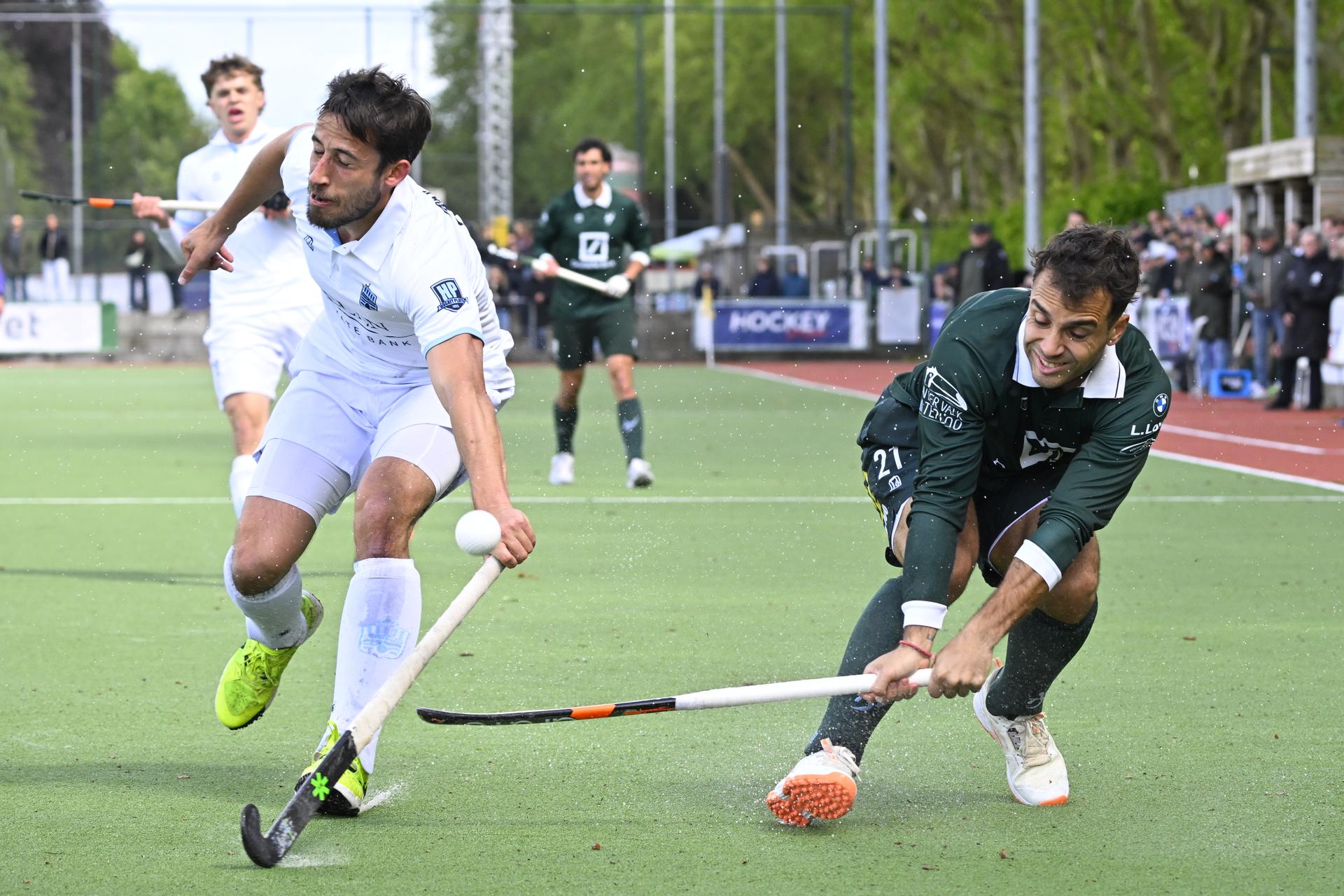 WatDucks' Tomas Tomi Domene (R) pictured in action during a hockey game between Waterloo Ducks and Royal Oree, Thursday 14 May 2026 in Waterloo, the first leg of the semi-finals of the men's Belgian Hockey League 2025-2026.  BELGA PHOTO JOHN THYS