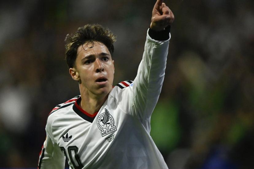 Mexico's defender #20 Mateo Chavez celebrates scoring his team's first goal during the 2026 World Cup Group A football match between the Czech Republic and Mexico at the Mexico City Stadium in Mexico City on June 24, 2026.   Alfredo ESTRELLA / AFP