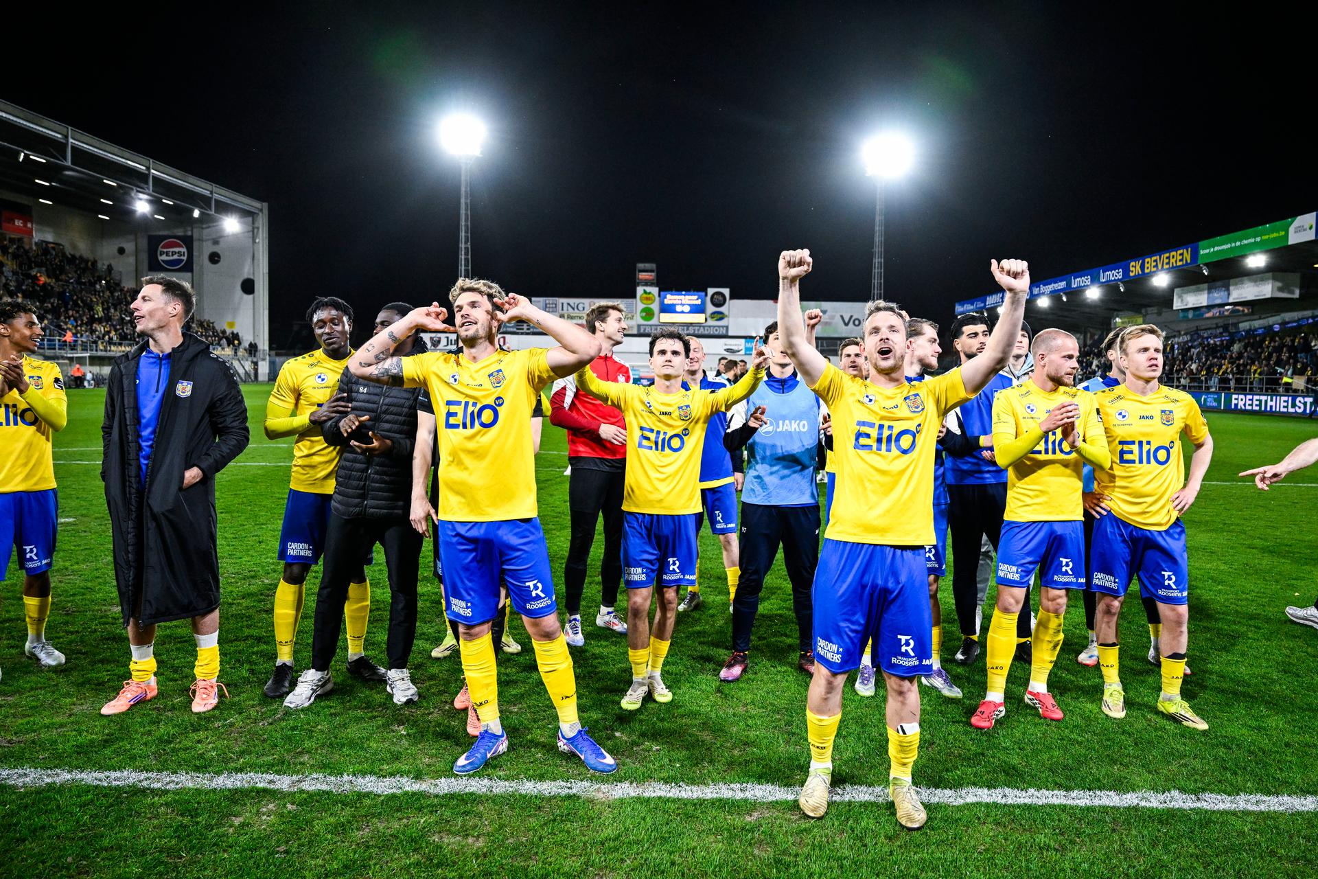 Beveren's players celebrate after winning a soccer game between SK Beveren and KV Kortrijk, Saturday 11 April 2026 in Beveren, on day 33 of the 2025-2026 'Challenger Pro League' 1B second division of the Belgian championship. BELGA PHOTO TOM GOYVAERTS