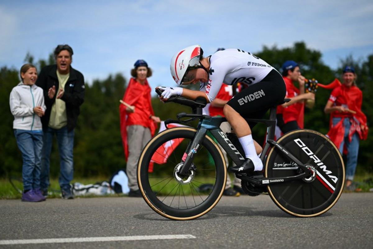 Switzerland's Jasmin Liechti  competes in the women's Elite Individual Time Trial cycling event, 29,9km from Gossau to Zurich, during the UCI 2024 Road World Championships, near Meilen, on September 22, 2024.  Fabrice COFFRINI / AFP