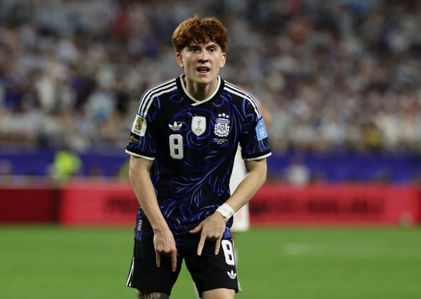 Argentina's midfielder #08 Valentin Barco gestures during the 2026 World Cup Group J football match between Jordan and Argentina at the Dallas Stadium in Arlington on June 27, 2026.   Aric Becker / AFP