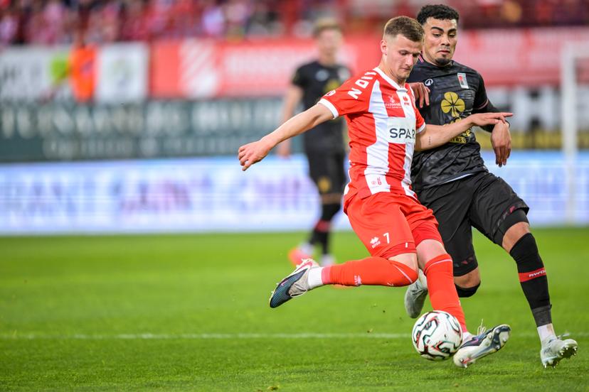 Kortrijk's Ilan Hurtevent and Rwdm's Ali Loune fight for the ball during a soccer game between KV Kortrijk and RWDM Brussels, Friday 17 April 2026 in Kortrijk, on day 34 of the 2025-2026 'Challenger Pro League' 1B second division of the Belgian championship. BELGA PHOTO DAVID PINTENS