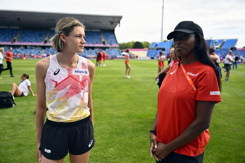 Belgian Helena Ponette and Belgian athletics coach Carole Kaboud Me Bam pictured during a training session in preparation of the European Athletics Championships (August 10�18), in Birmingham, United Kingdom, on Sunday 09 August 2026. BELGA PHOTO ERIC LALMAND