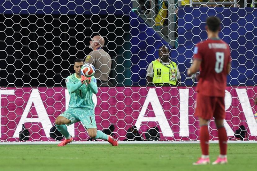 Portugal's goalkeeper #01 Diogo Costa makes a save during the 2026 World Cup Group K football match between Colombia and Portugal at the Miami Stadium in Miami Gardens on June 27, 2026.   PATRICIA DE MELO MOREIRA / AFP