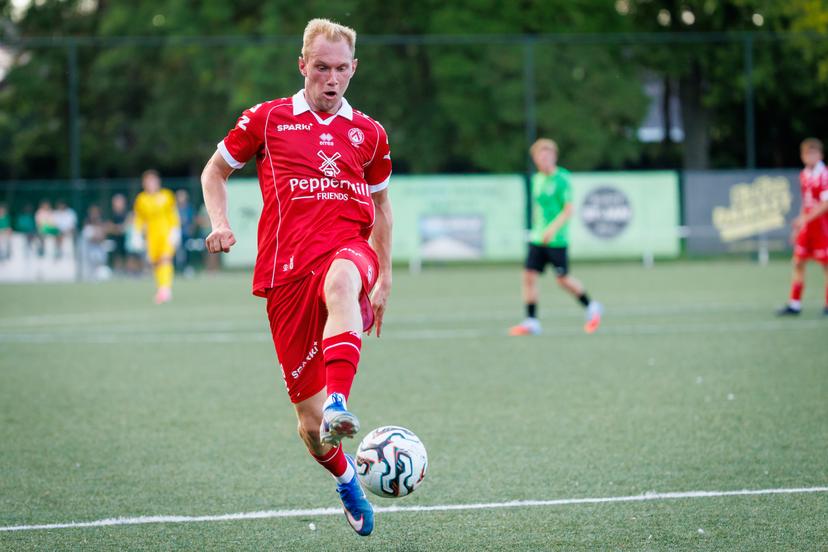 Kortrijk's Jellert Van Landschoot pictured in action during a friendly soccer game between first provincial division soccer team KFC Marke and first division KV Kortrijk, on Wednesday 17 June 2026 in Marke, in preparation of the upcoming 2026-2027 Belgian first division soccer season. BELGA PHOTO KURT DESPLENTER