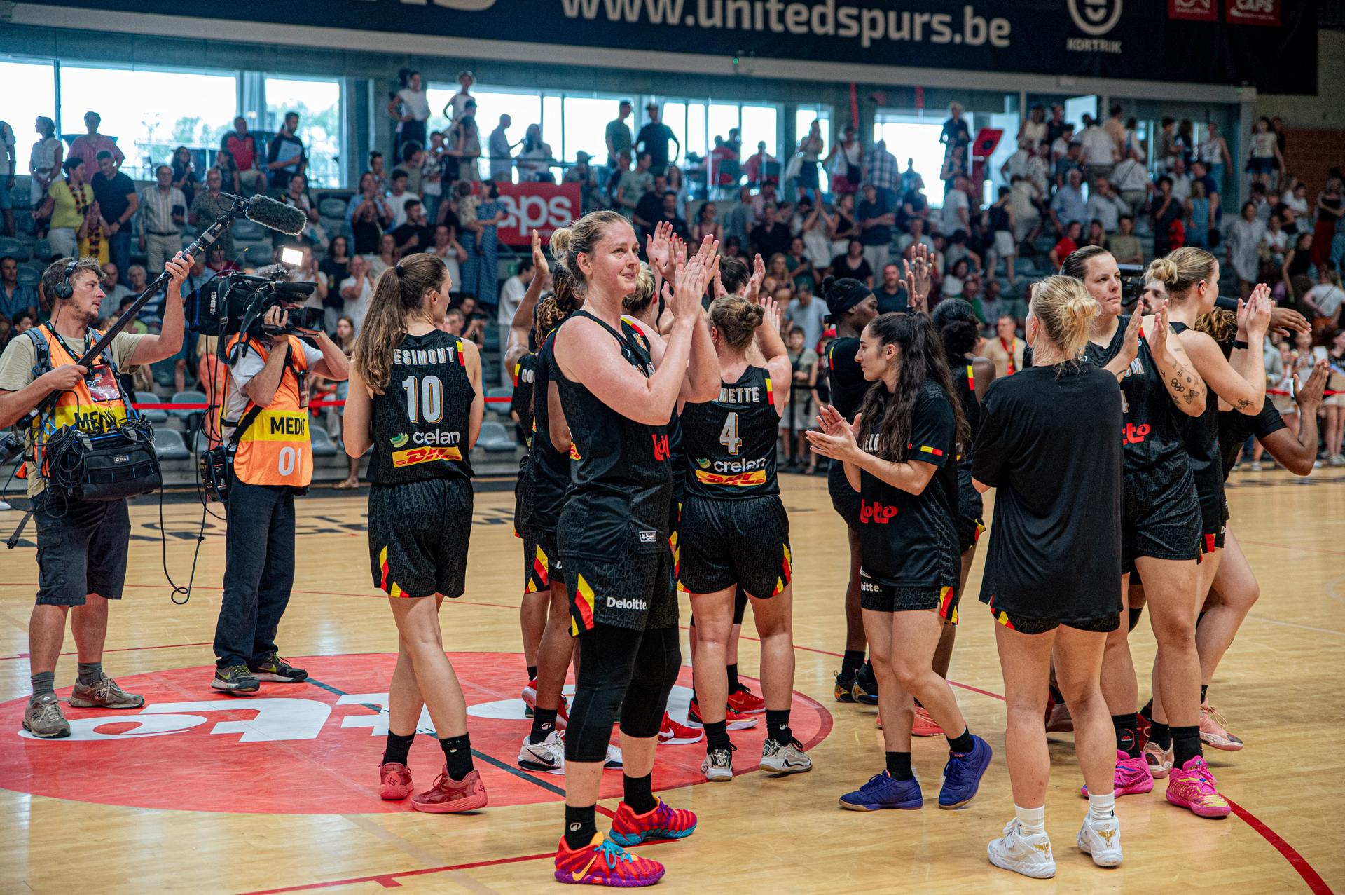 Belgium's Emma Meesseman and Belgian Cats' players pictured during a friendly basketball match between Belgian national women's team the Belgian Cats and Italy, in Kortrijk on Saturday 15 August 2026. The Cats are preparing the world cup in Germany in September. BELGA PHOTO EMILE WINDAL