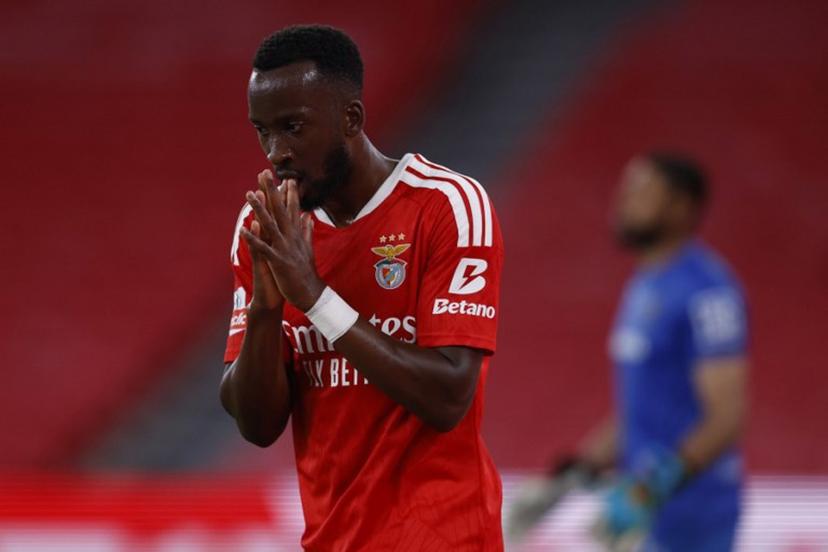 Benfica's Belgian forward #11 Dodi Lukebakio reacts at the end of the Portuguese League football match between SL Benfica and Academico de Viseu FC at Estadio da Luz in Lisbon on August 9, 2026.  FILIPE AMORIM / AFP