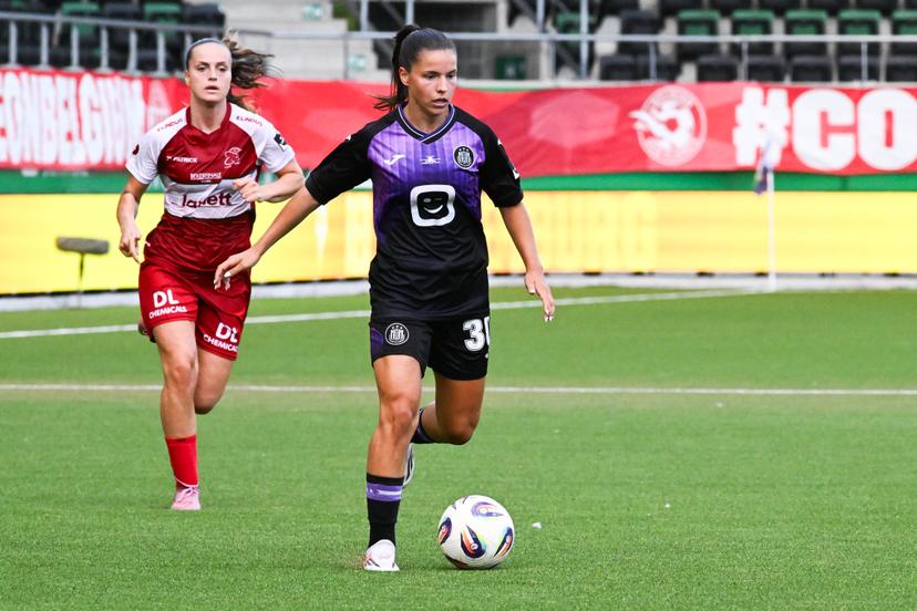 Anderlecht's Luna Vanzeir pictured in action during a soccer game between RSC Anderlecht and Zulte Waregem, the final of the Belgian soccer cup, Saturday 30 May 2026, in La Louviere. BELGA PHOTO JILL DELSAUX