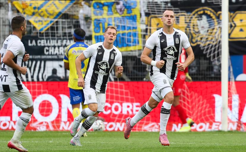 Charleroi's Nikola Stulic celebrates after scoring during a soccer match between Sporting Charleroi and Sint-Truiden VV, Sunday 03 August 2025 in Charleroi, on day 2 of the 2025-2026 'Jupiler Pro League' first division of the Belgian championship. BELGA PHOTO VIRGINIE LEFOUR