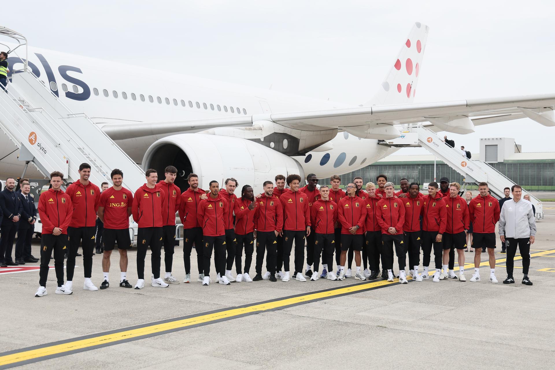 Belgium's players pictured at the departure of Belgian national soccer team the Red Devils from Brussels Airport, Monday 08 June 2026, in Zaventem. The Red Devils fly to their base camp in Seattle for the FIFA World Cup 2026 which is held in the United States, Canada and Mexico. BELGA PHOTO BRUNO FAHY