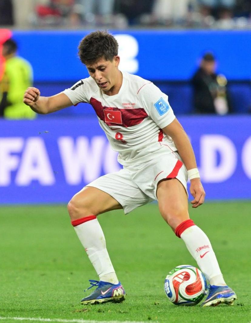 Turkey's midfielder #08 Arda Guler controls the ball during the 2026 World Cup Group D football match between Turkey and USA at the Los Angeles Stadium in Inglewood on June 25, 2026.   Frederic J. Brown / AFP