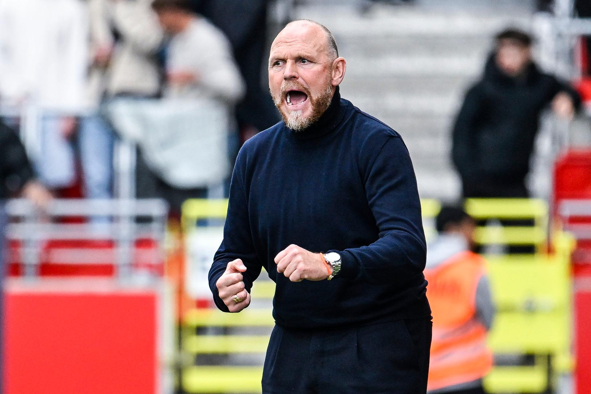 Antwerp's head coach Joseph Oosting pictured during a soccer match between Royal Antwerp FC and Standard de Liege, Sunday 03 May 2026 in Antwerp, on the sixth day of the Europe Play-offs (PO3) of the 2025-2026 'Jupiler Pro League' first division of the Belgian championship. BELGA PHOTO TOM GOYVAERTS