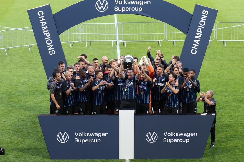Club's players celebrate on the podium after winning a soccer match between Royale Union Saint-Gilloise and Club Brugge KV, Sunday 20 July 2025 in Brussels, the 'Super Cup' where the Champions of the Jupiler Pro League Brugge meets the winner of the Croky Cup Union. BELGA PHOTO VIRGINIE LEFOUR