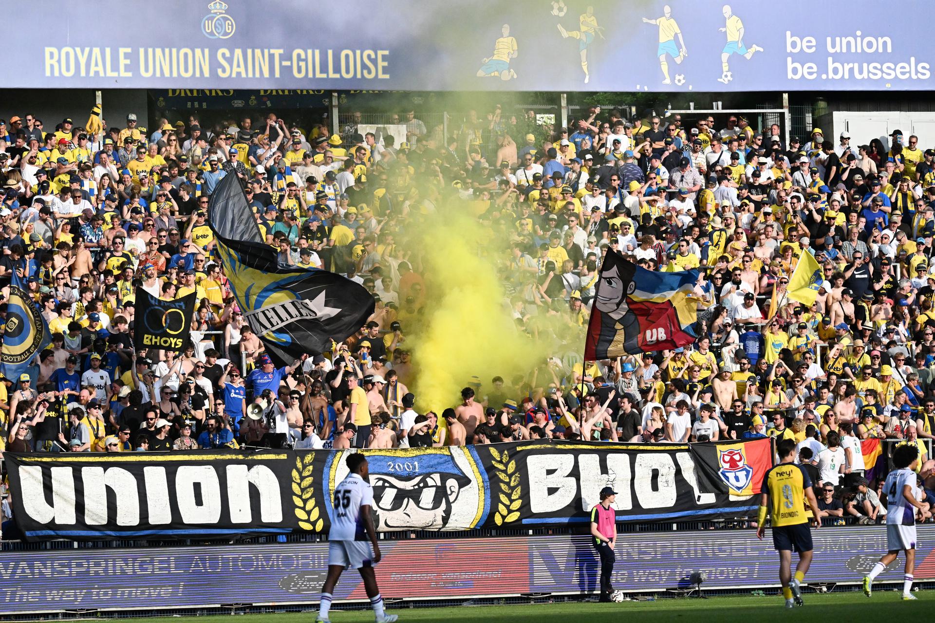 fans and supporters of Union pictured during a soccer match between Royale Union Saint-Gilloise and RSC Anderlecht, Sunday 24 May 2026 in Brussels, on the last day of the Champion's Play-offs of the 2025-2026 'Jupiler Pro League' first division of the Belgian championship. BELGA PHOTO MAARTEN STRAETEMANS