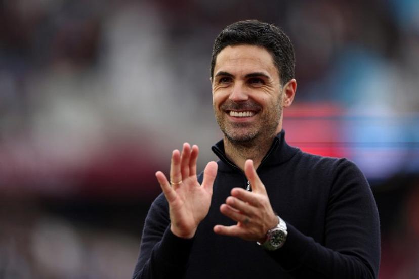 Arsenal's Spanish manager Mikel Arteta applauds the fans following the English Premier League football match between West Ham United and Arsenal at the London Stadium, in east London on May 10, 2026.  Adrian Dennis / AFP