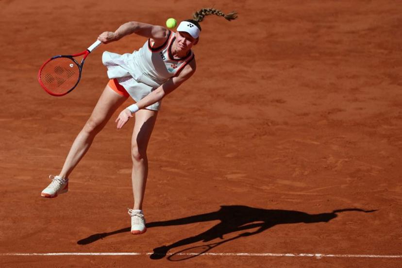 Kazakhstan's Elena Rybakina serves to Ukraine's Yuliia Starodubtseva during their women's singles match on day 4 of the French Open tennis tournament on Court Suzanne-Lenglen at the Roland-Garros Complex in Paris on May 27, 2026.  ALAIN JOCARD / AFP